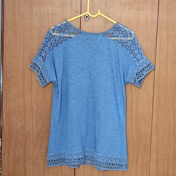 M&S Mark's & Spencer cobalt blue casual T shirt with crochet work PRELOVED - Picture 2 of 5